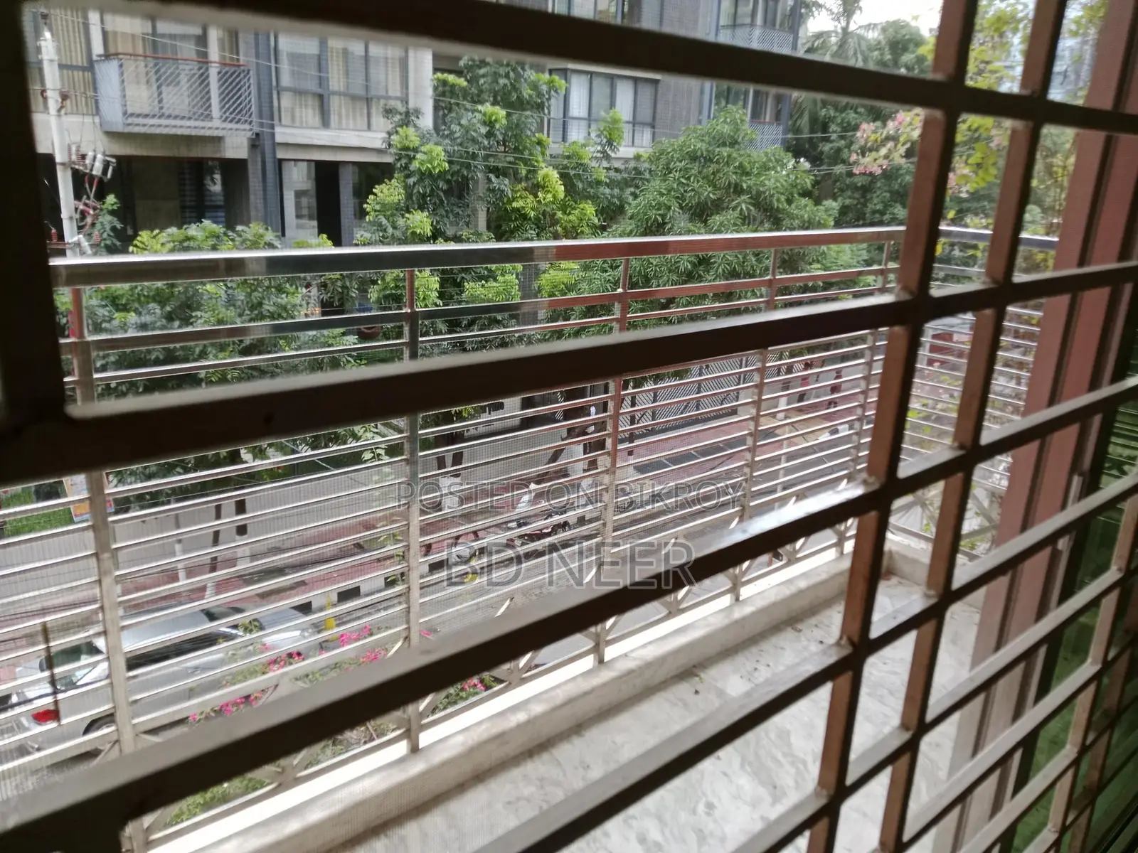 Very well semi furnish 3 Bed room apt rent in Gulshan