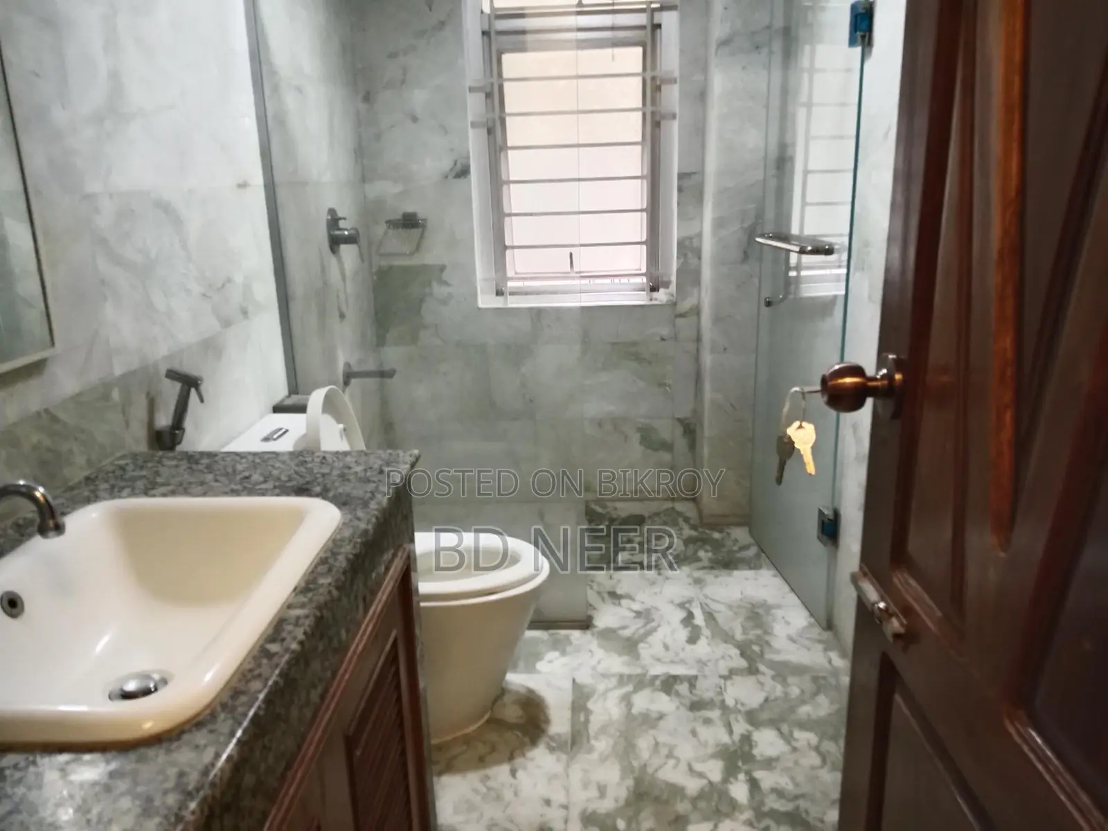 Very well semi furnish 3 Bed room apt rent in Gulshan