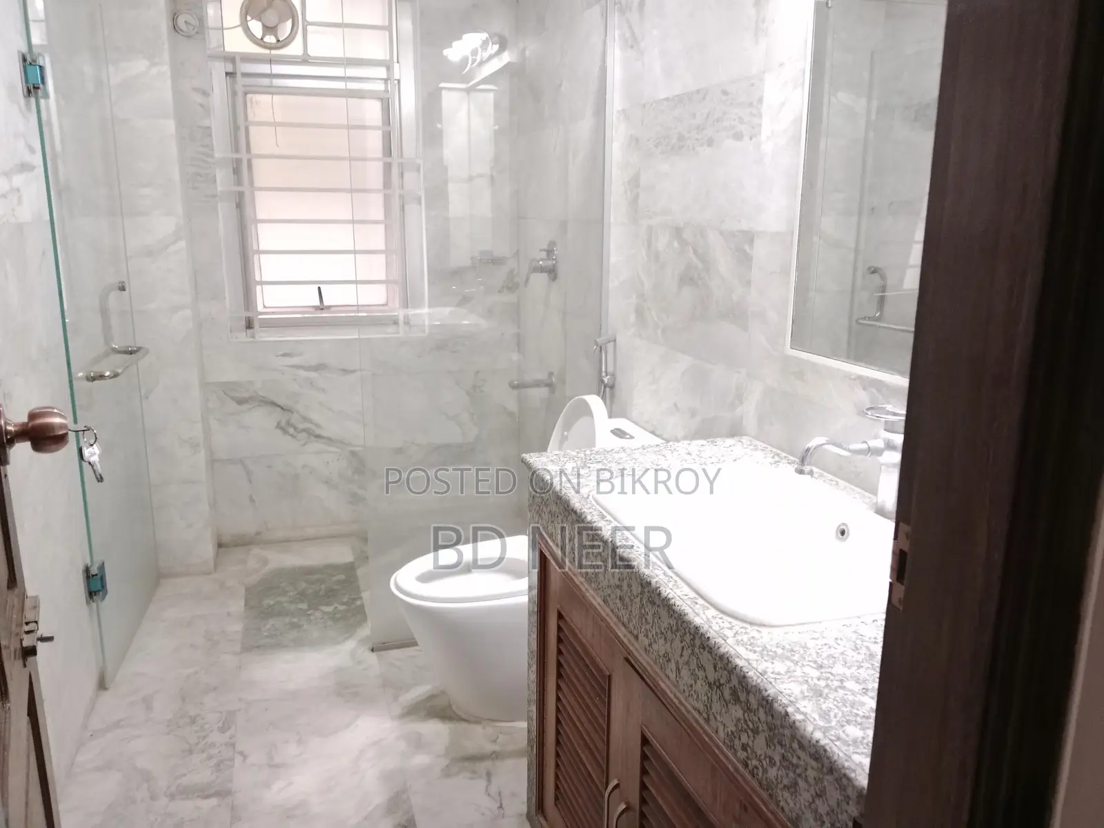 Very well semi furnish 3 Bed room apt rent in Gulshan