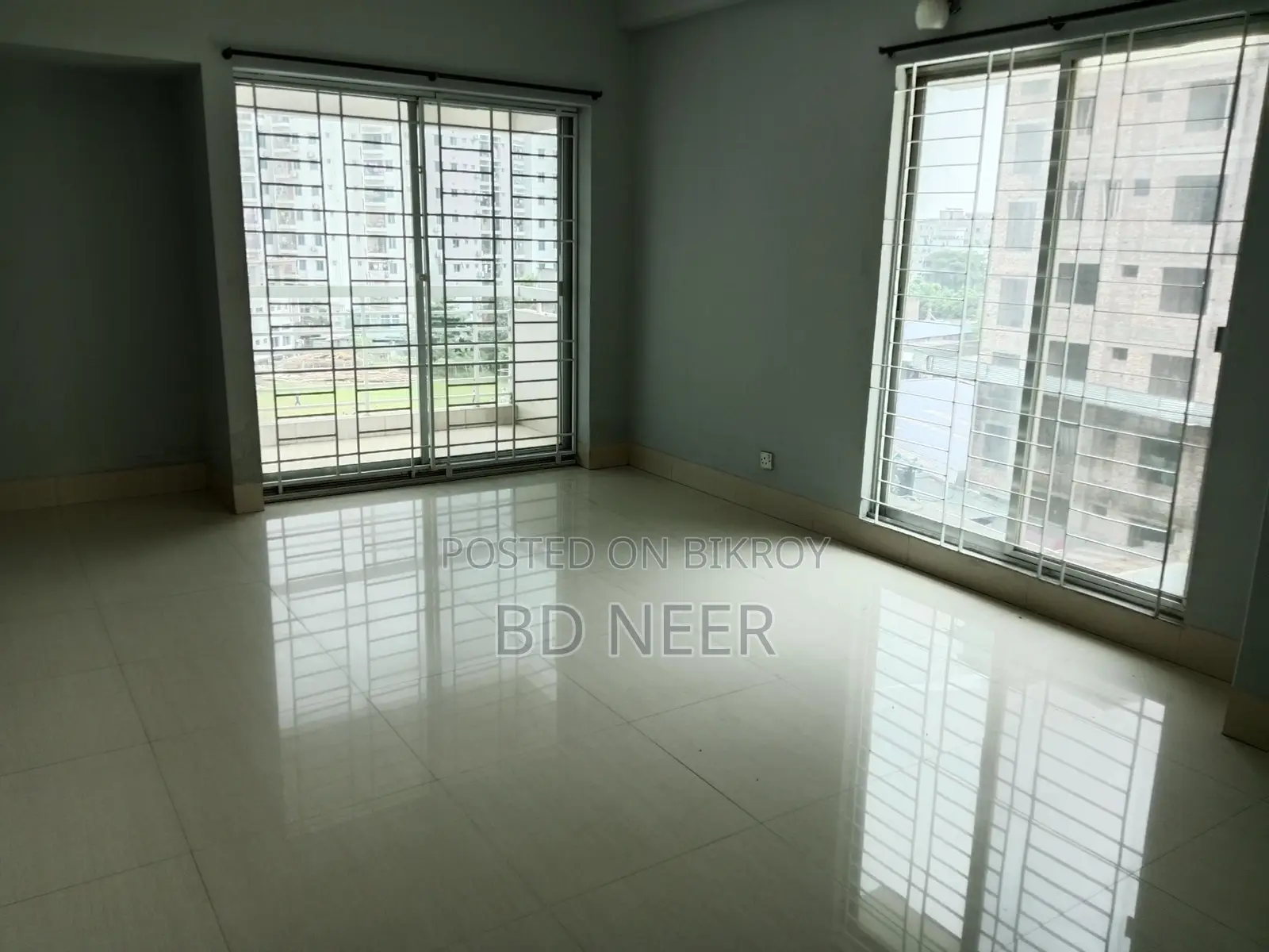 nice 3 Bed room apt available in banani