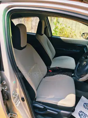 Toyota Vitz silver 2011