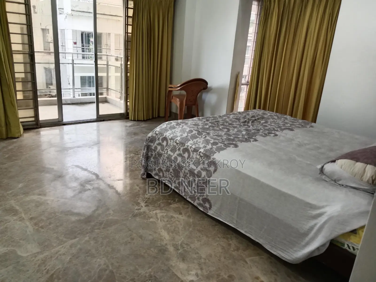 very good looking fully furnish 4 Bed room apt available in Gulshan 2