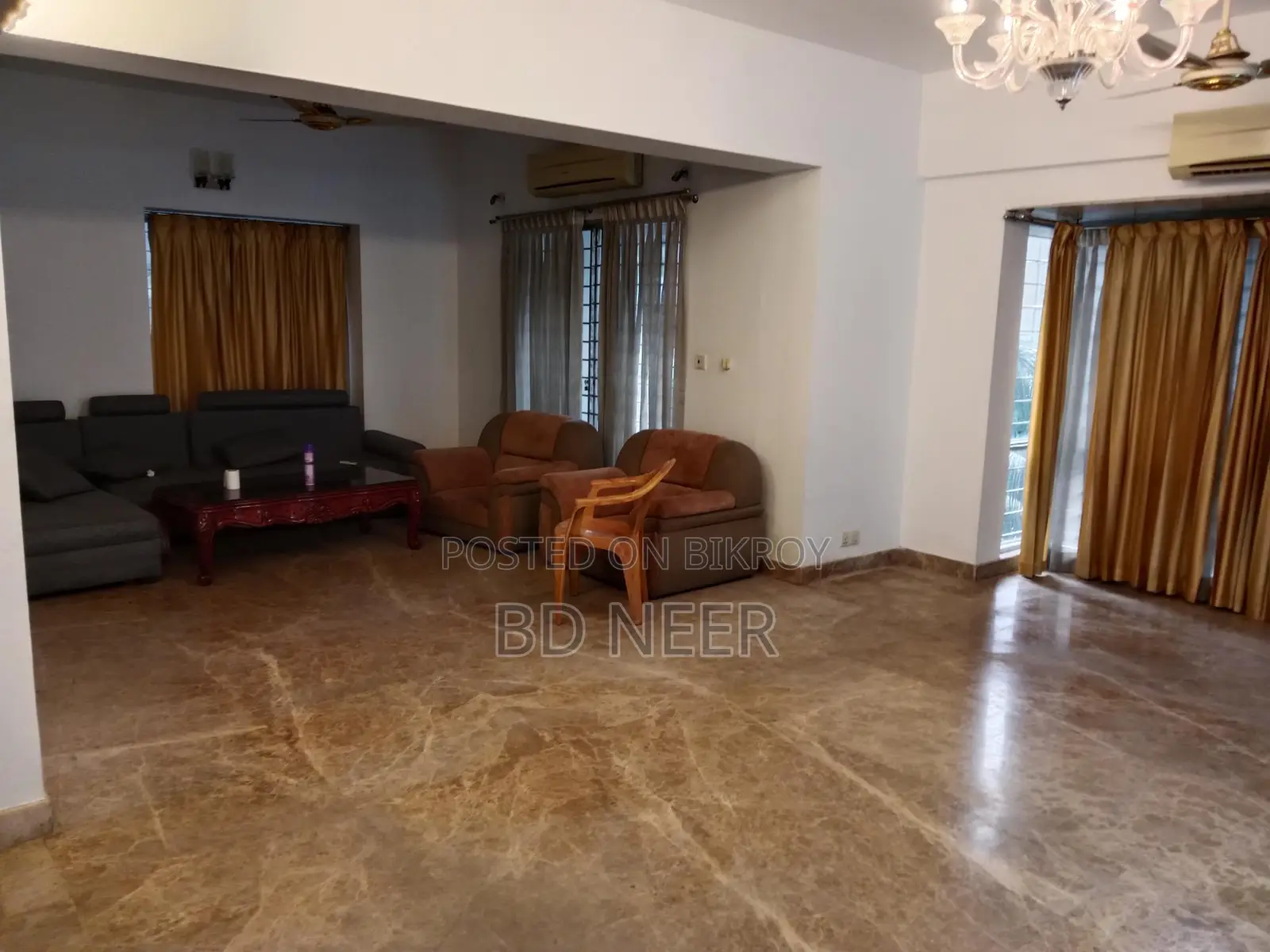 very good looking fully furnish 4 Bed room apt available in Gulshan 2