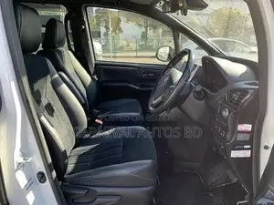 Toyota Esquire GI PREMIUM HYBRID 2020