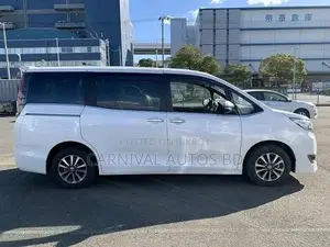 Toyota Esquire GI PREMIUM HYBRID 2020