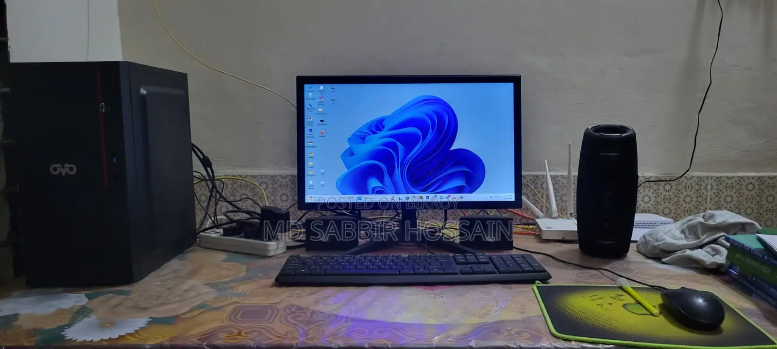 PC used for only 1 month, in like-new condition.