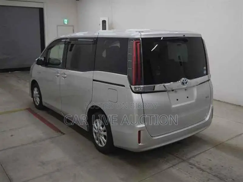 Toyota Noah Hybrid G pre order 2021