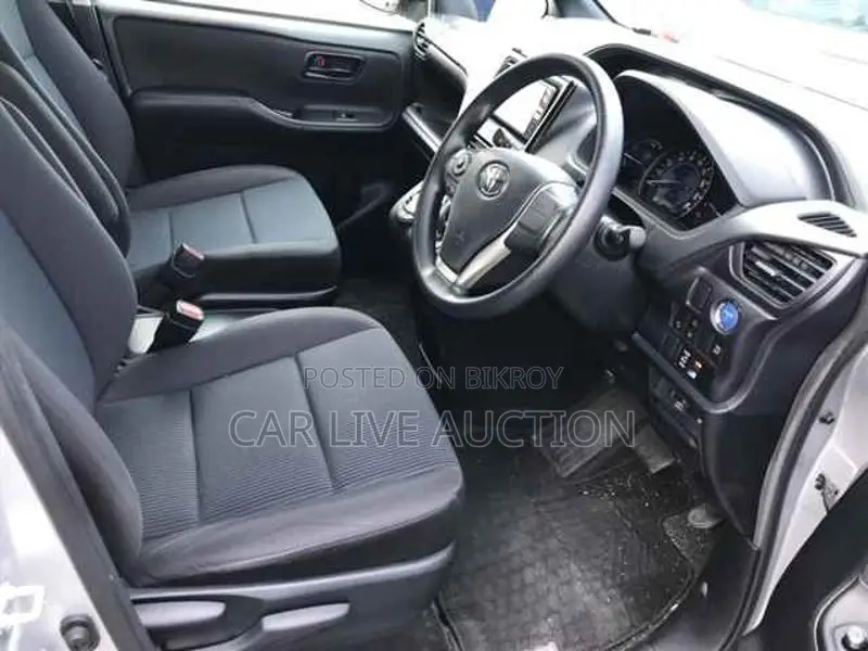 Toyota Noah Hybrid G pre order 2021