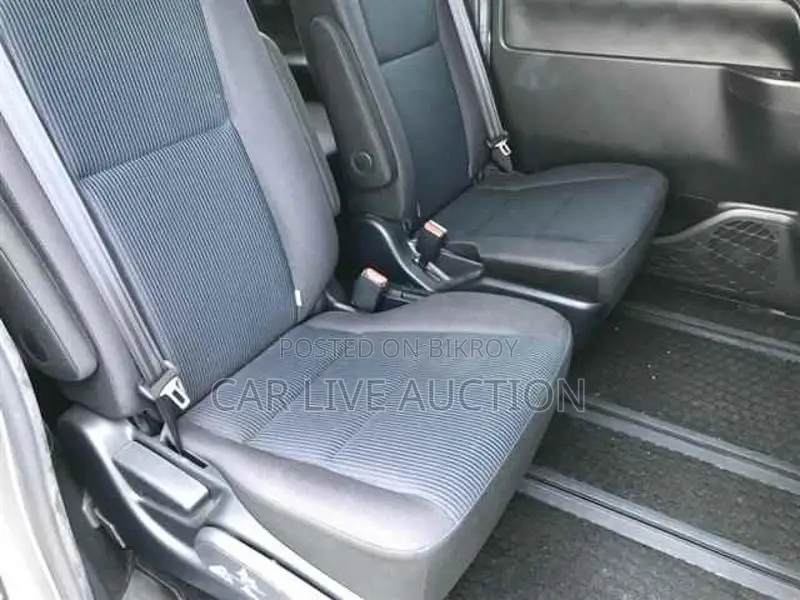 Toyota Noah Hybrid G pre order 2021