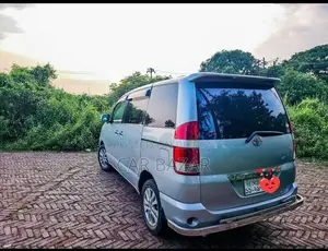 Toyota Noah 2005 Silver