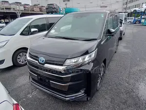 Toyota Noah SZ Package 2023