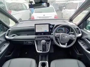 Toyota Noah SZ Package 2023
