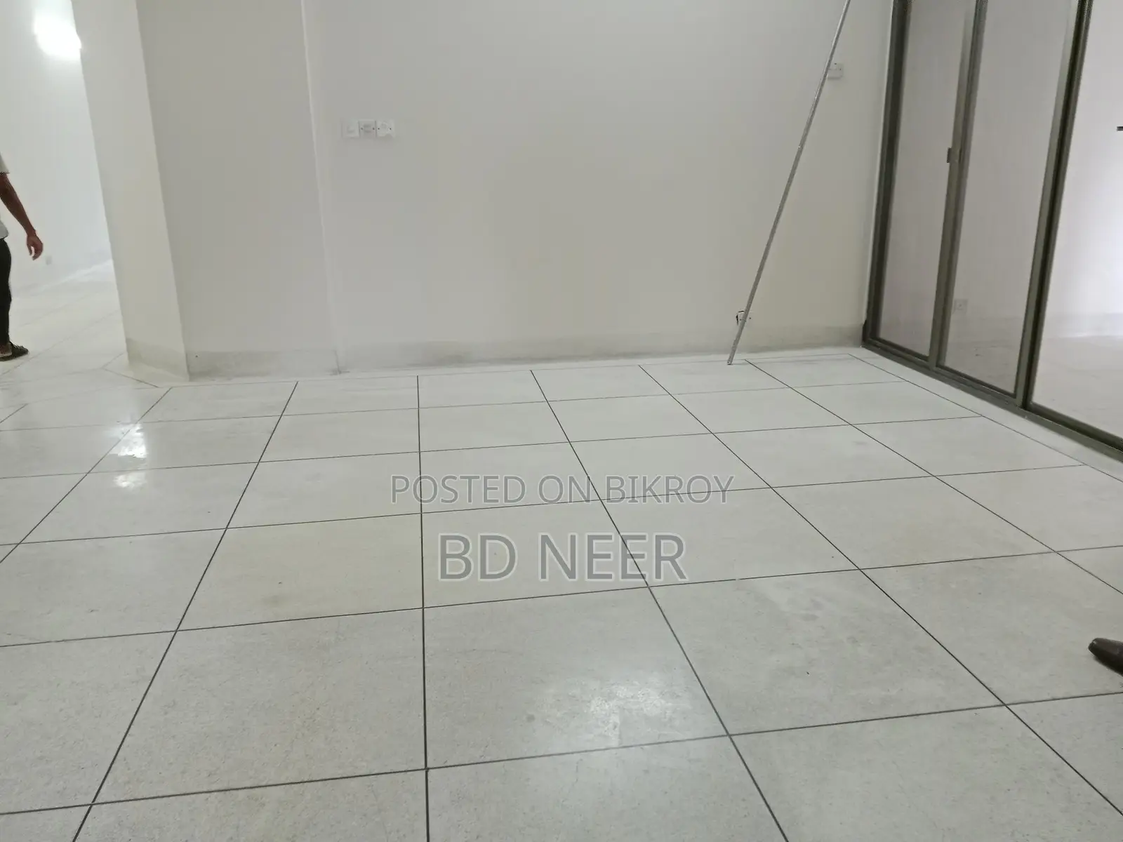 Residents building 3000 sft office space available in Gulshan 2