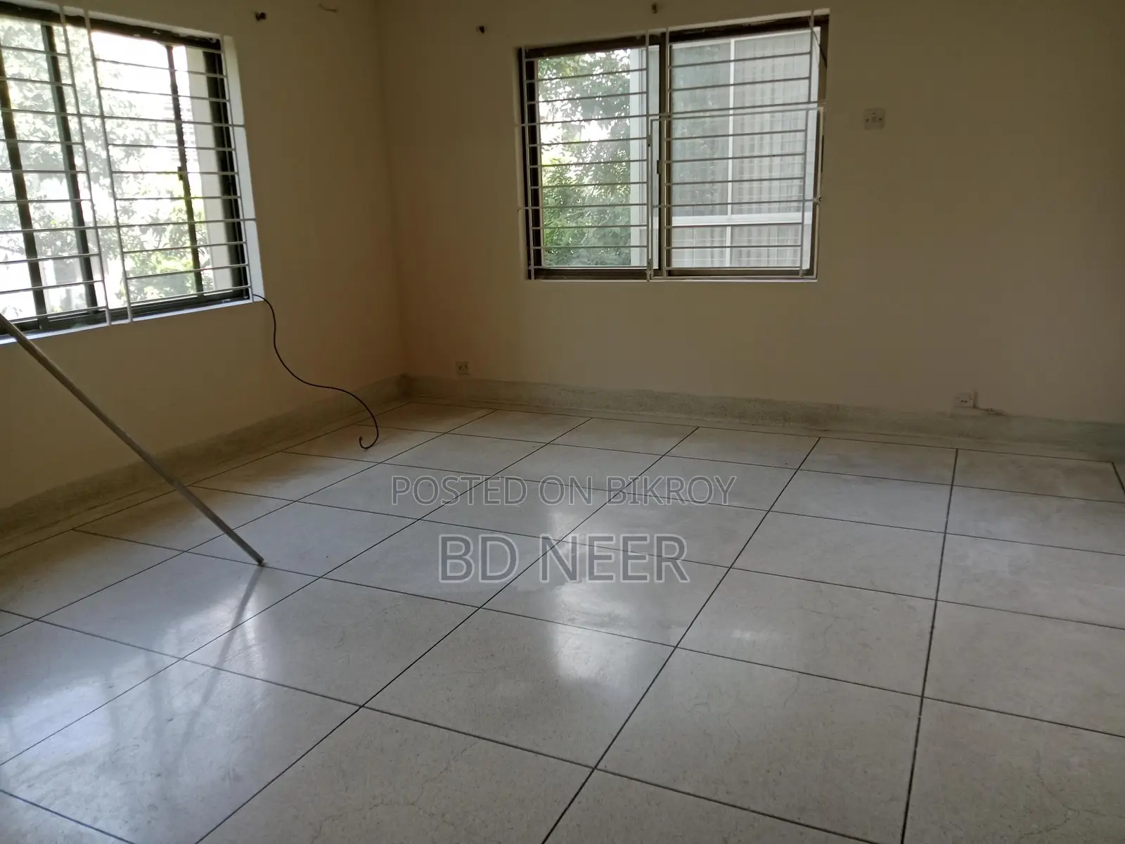Residents building 3000 sft office space available in Gulshan 2