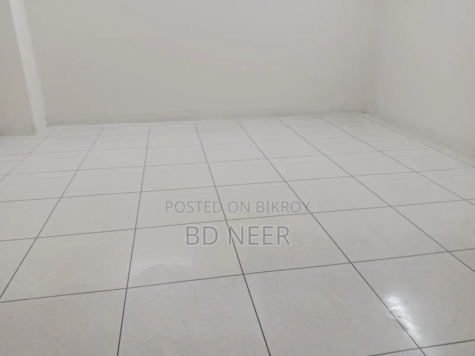 Residents building 3000 sft office space available in Gulshan 2