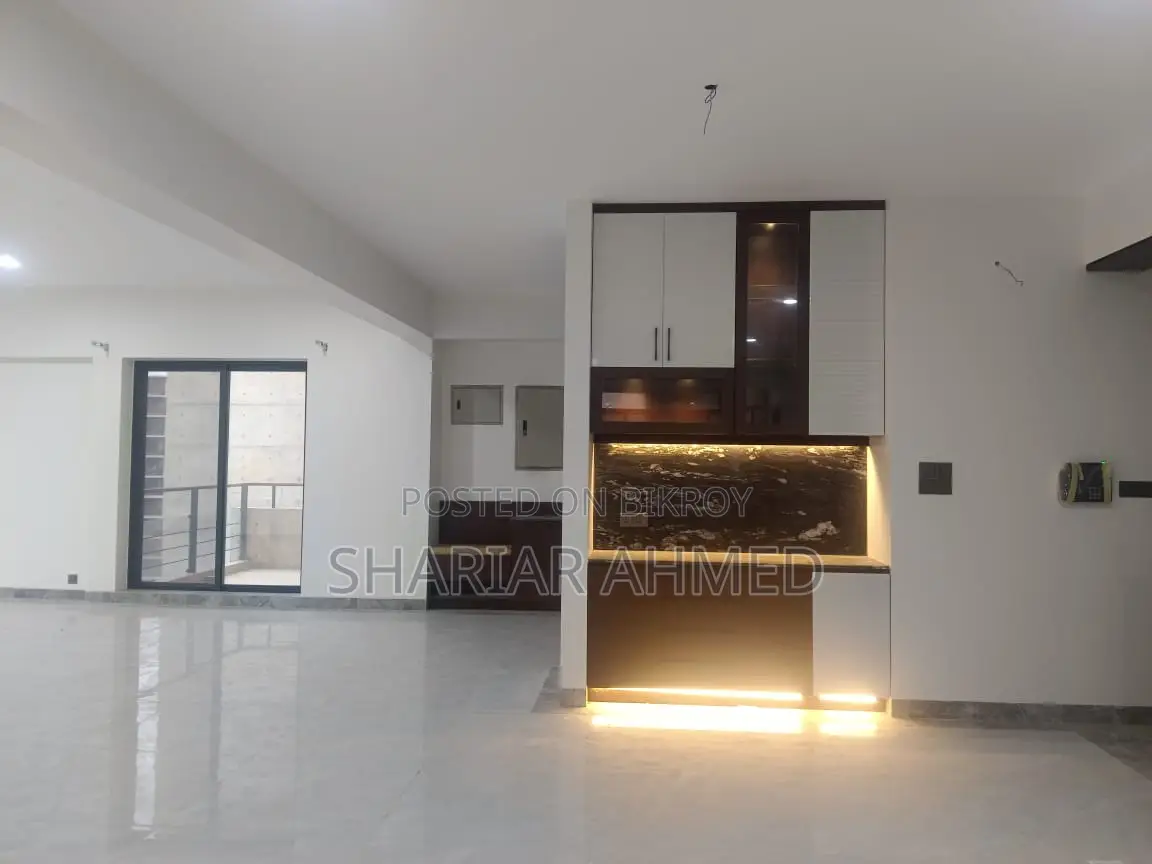 Well Decorated 4000 Sqft (GYM_POOL) Apartment For Rent In Gulshan-2