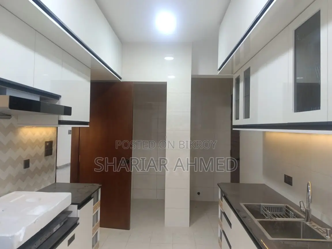 Well Decorated 4000 Sqft (GYM_POOL) Apartment For Rent In Gulshan-2