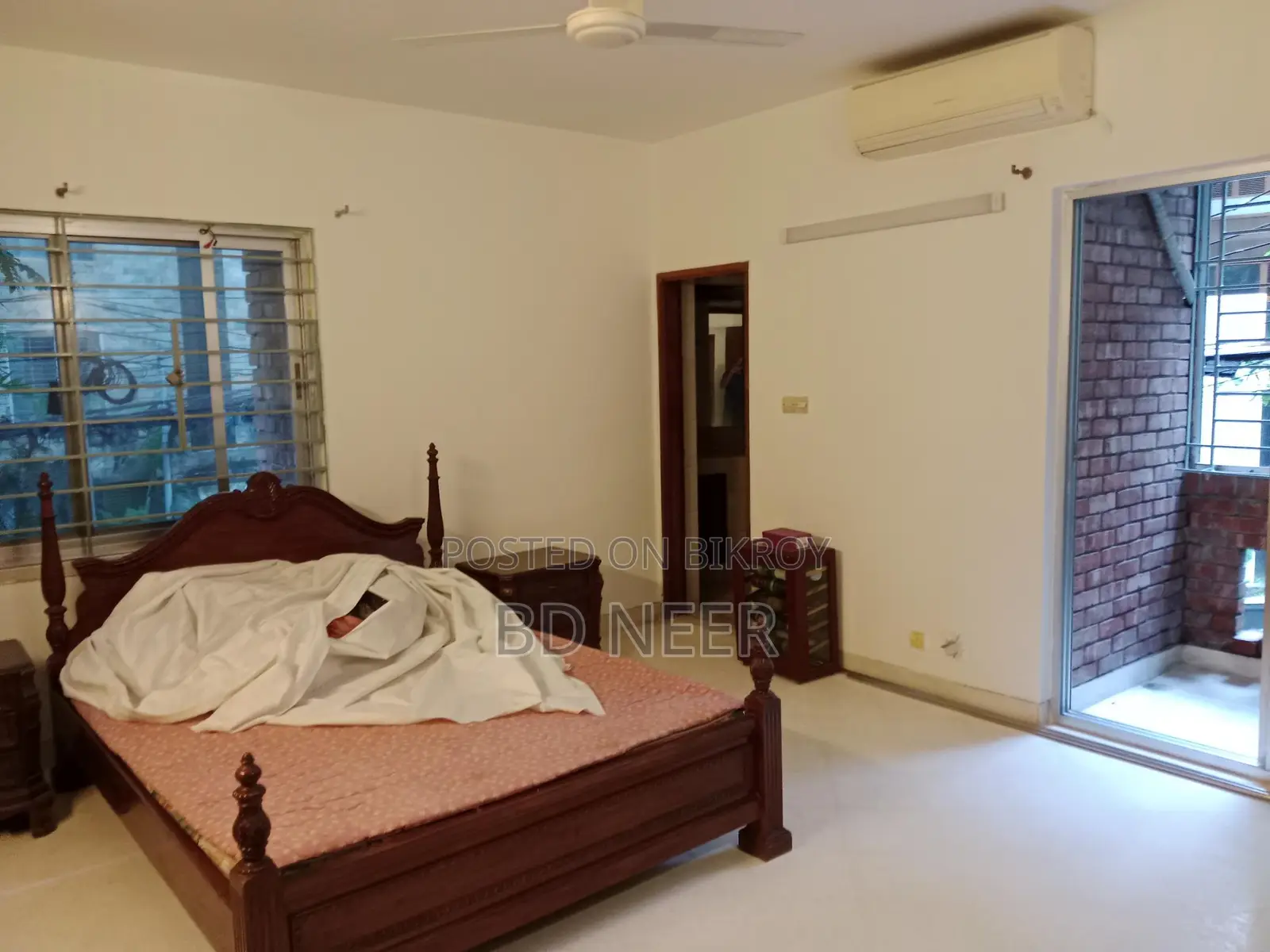 Duplex semi furnish 4 Bed room apt rent in banani North
