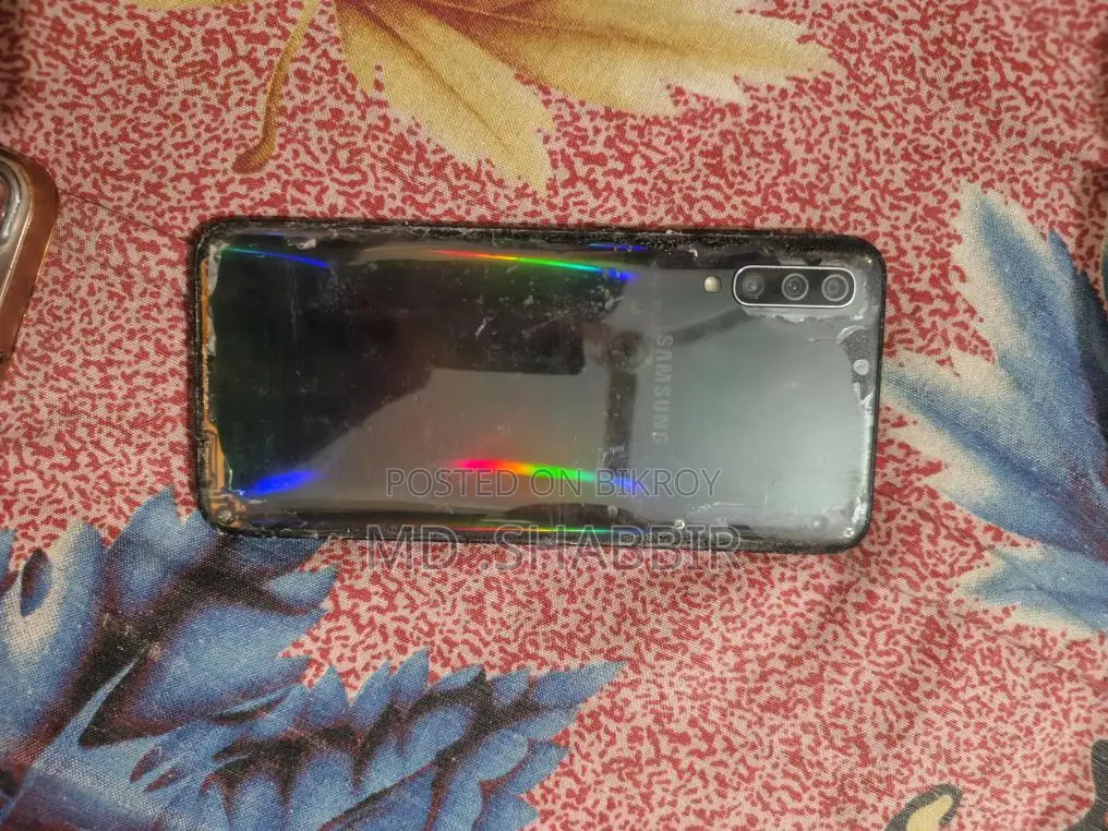 Samsung Galaxy A50 (Used)