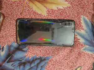 Samsung Galaxy A50 (Used)