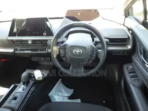 Toyota Prius U 2023