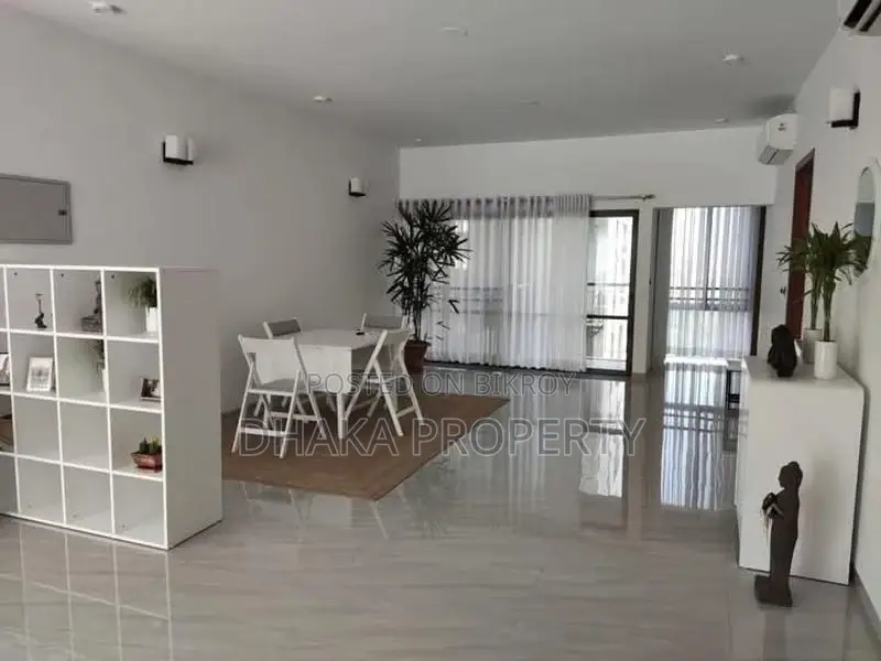 Luxurious Full-Furnished Apartment Rent in Gulshan