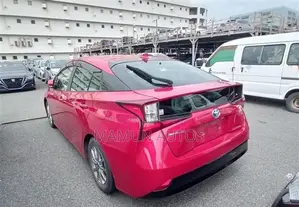 Toyota Prius S TOURING RED 2020