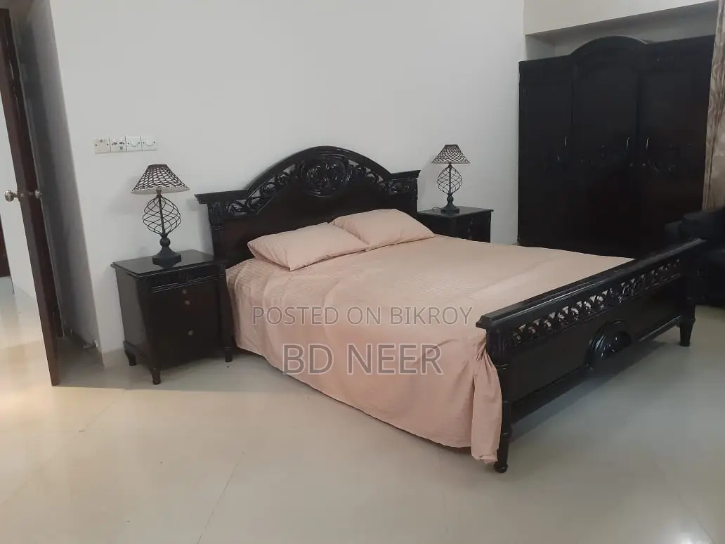 গুলশান ১-এ ফুল ফার্নিশড ৩ বেডরুমের অ্যাপার্টমেন্ট ভাড়া