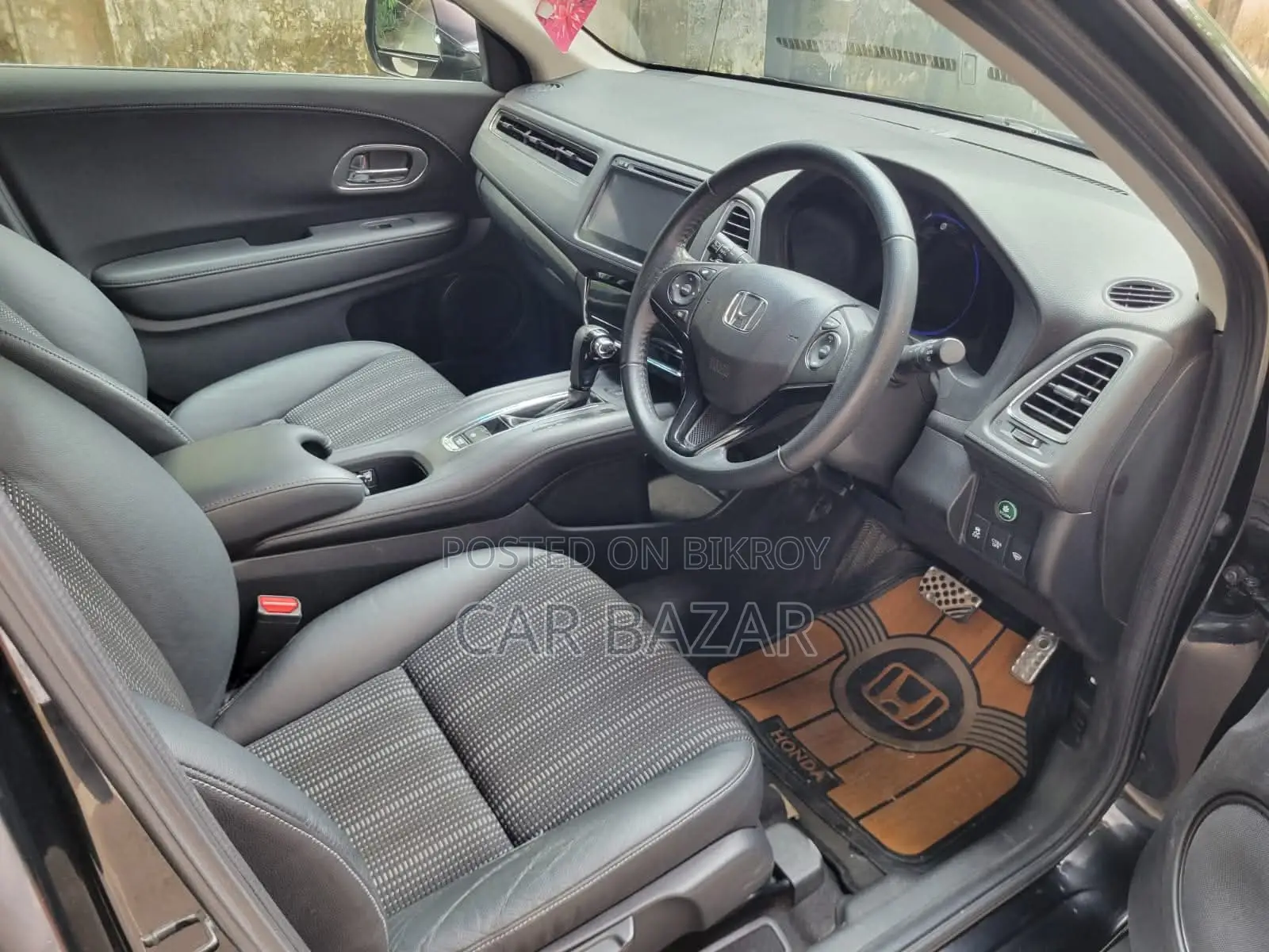 Honda Vezel OCTANE ONLY 1.5L 2015