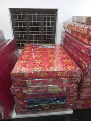 ৫'/৭' ম্যাট্রেস (মাঝারি সাইজ)