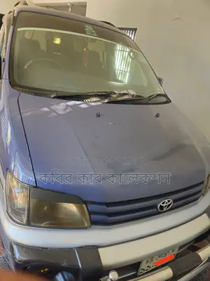Toyota Noah sun roof 2001