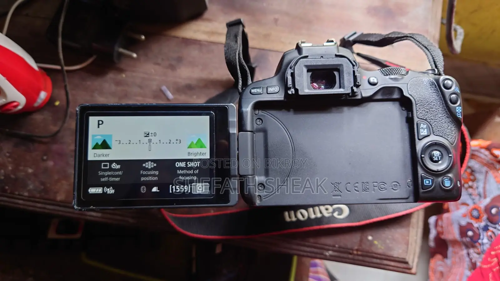 DSLR EOS 200D + 18-55 lens + 2 Batteries
