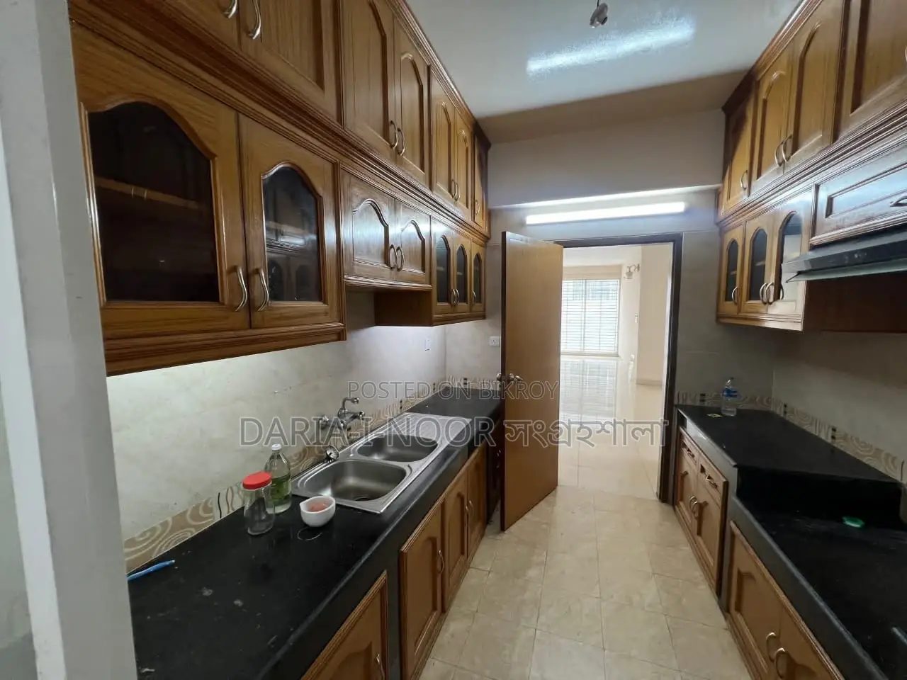 Navana 2350 SFT Flat for Sale on 4th Floor near Lake in Gulshan 1