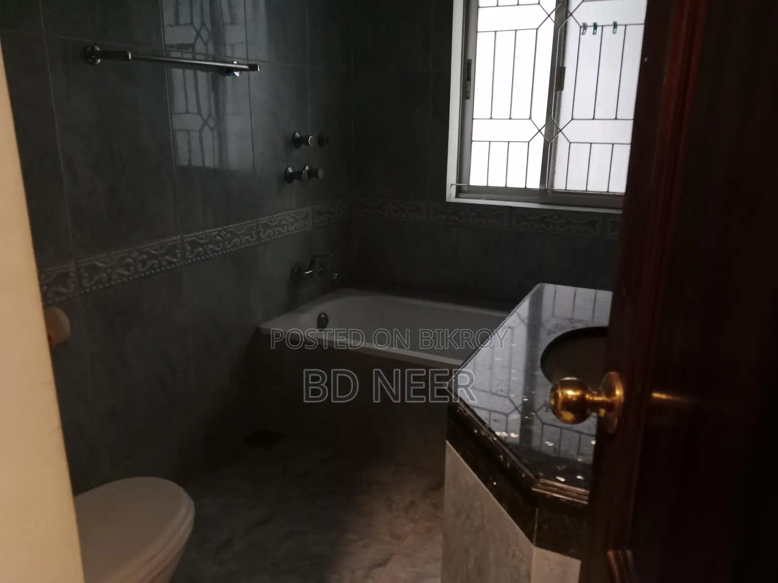 so nice 5 Bed room 3700 sft apt rent in Gulshan 2