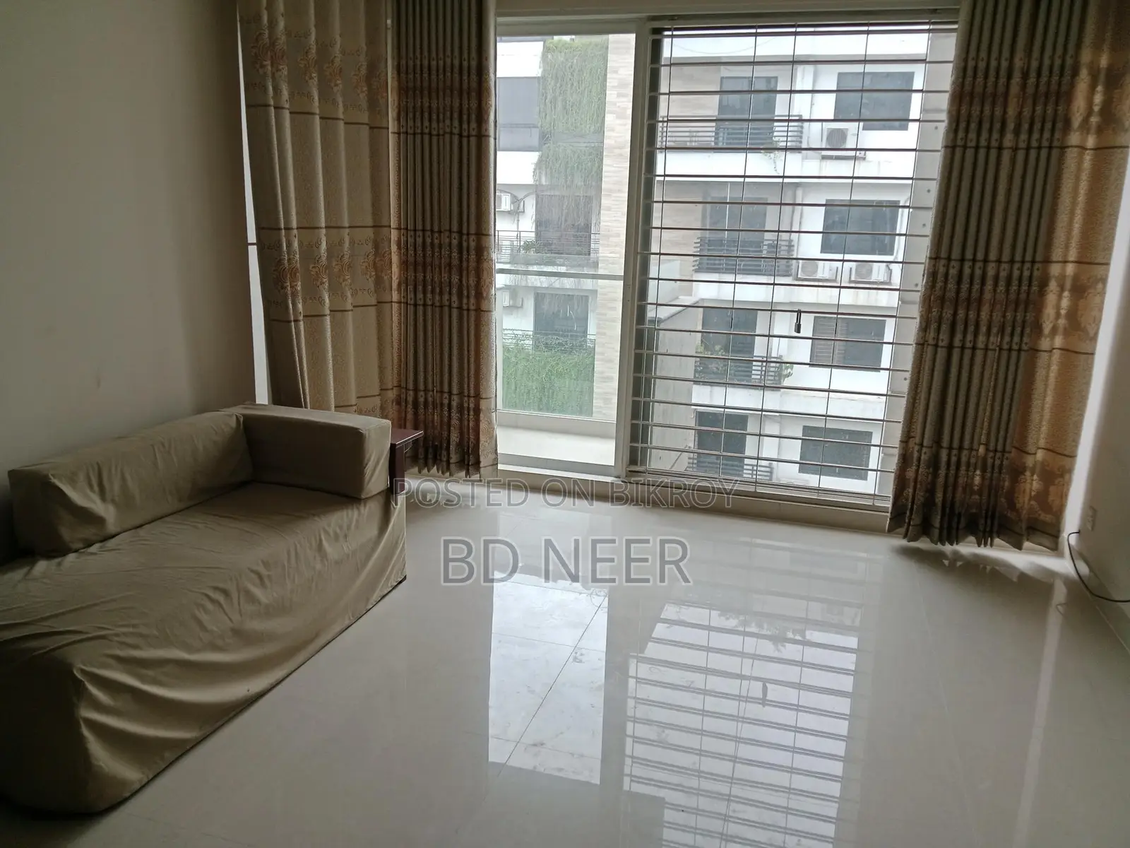 Excellent fully furnish 3 Bed room apt rent in Gulshan