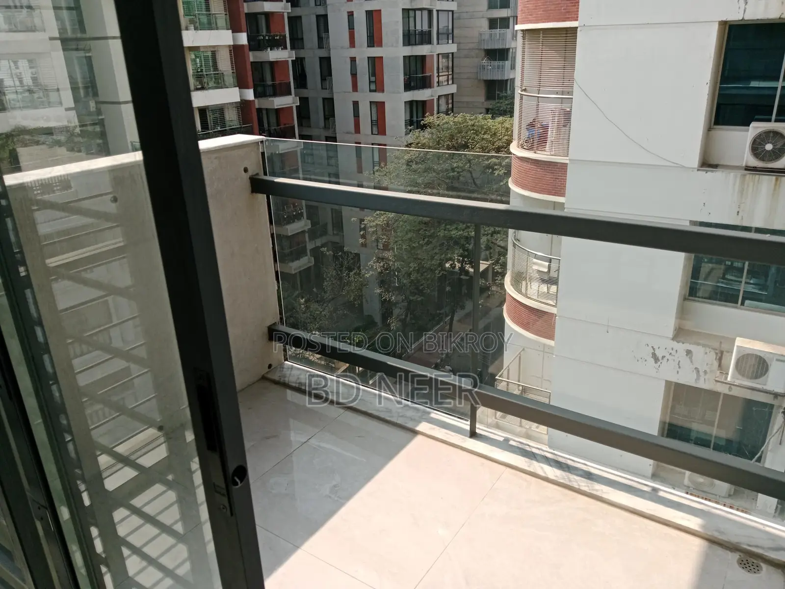 brand new gym &pool 3 Bed room apt available in banani North