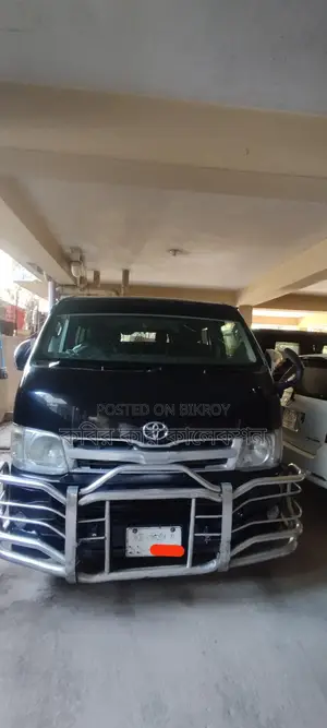 টয়োটা হিয়াস কালো ২০০৭