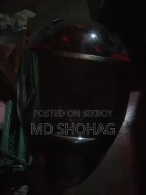 একটি আকর্ষণীয় হেলমেট