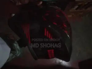 একটি আকর্ষণীয় হেলমেট