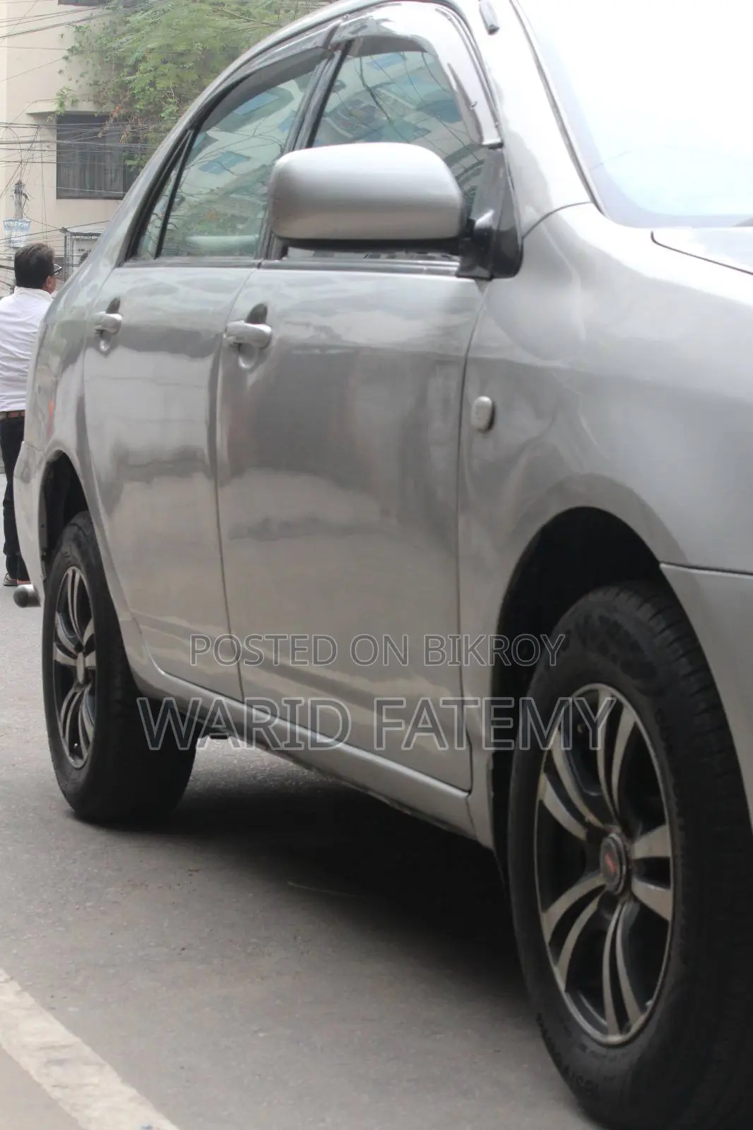 Toyota Sienta 2004