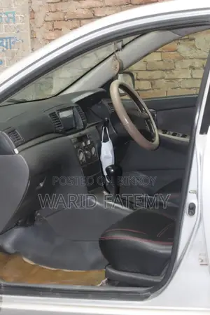Toyota Sienta 2004
