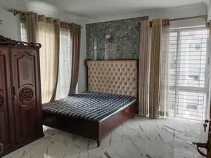 looking so pretty semi furnish 4 Bed room apt available in banani North