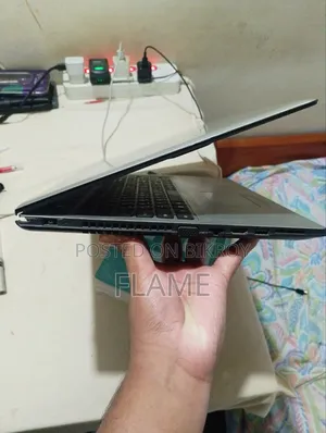 Laptop Lenovo IdeaPad 300 8GB Intel Celeron HDD 500GB