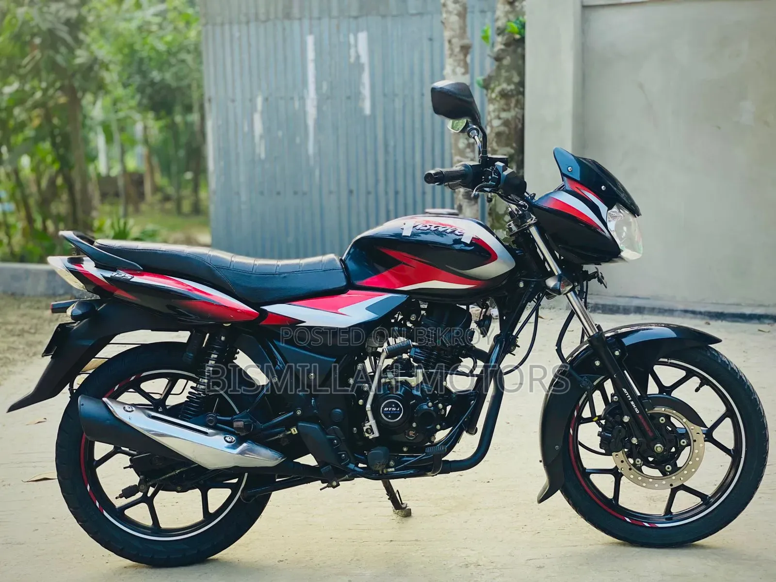 Bajaj Discover 125 2022 Black