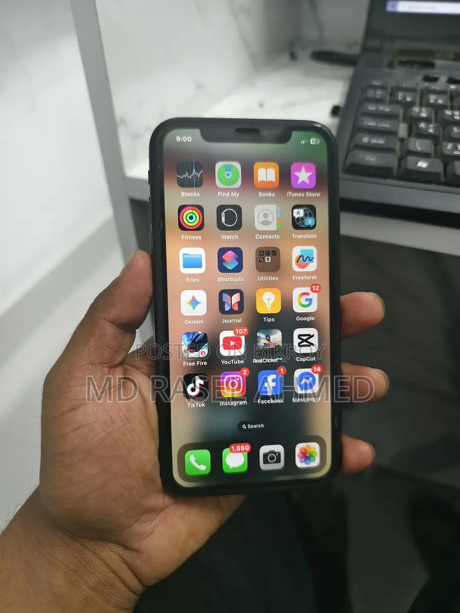 Apple iPhone XR (Used)