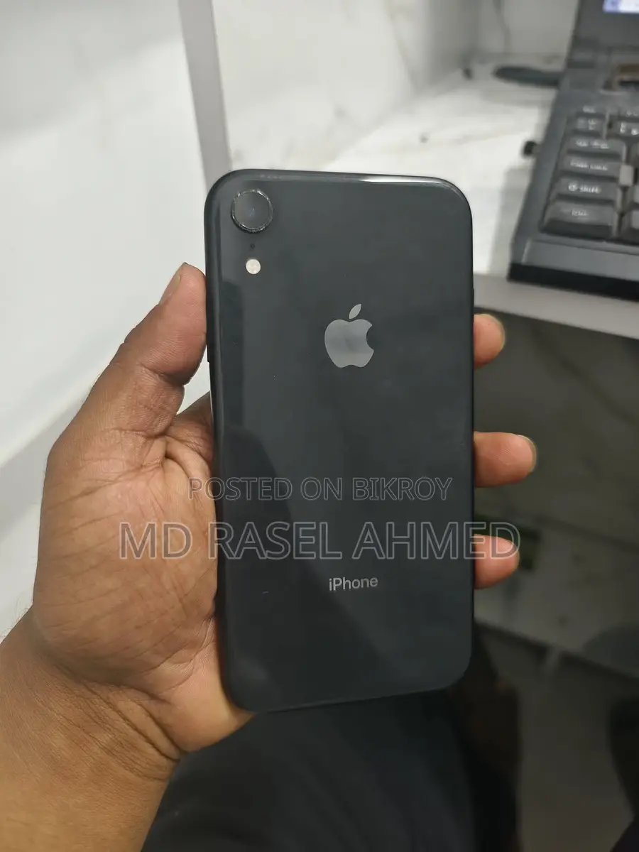 Apple iPhone XR (Used)