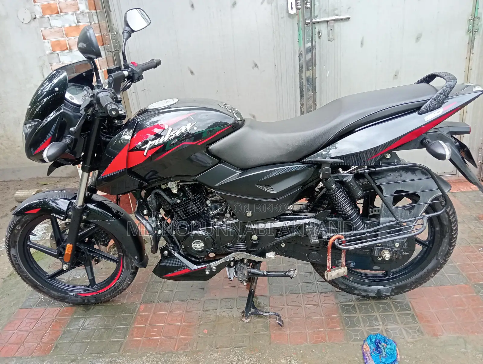 Bajaj Pulsar 150 ABS 2025