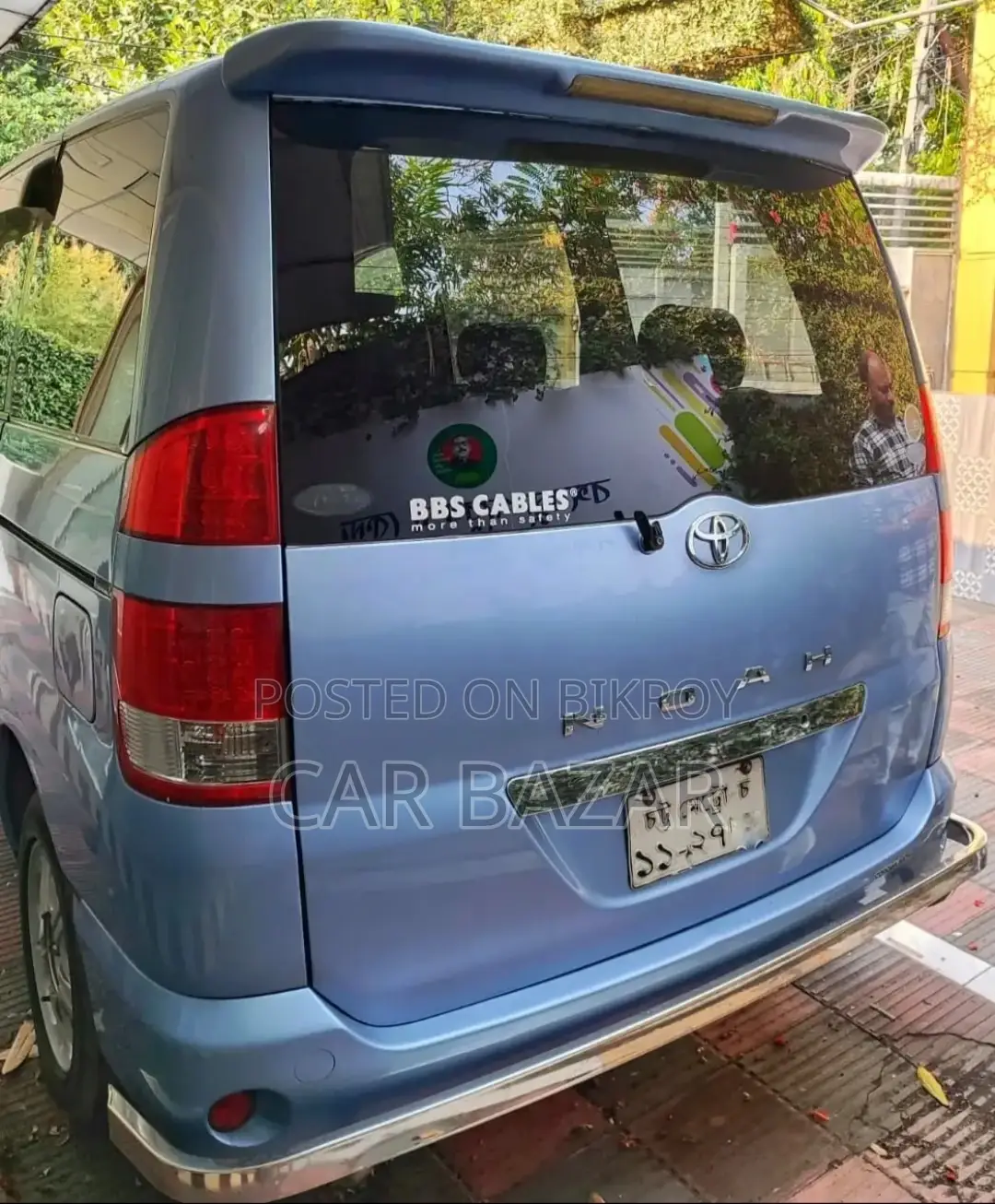টয়োটা নোহা এস গ্রেড স্কাই ব্লু ২০০৩