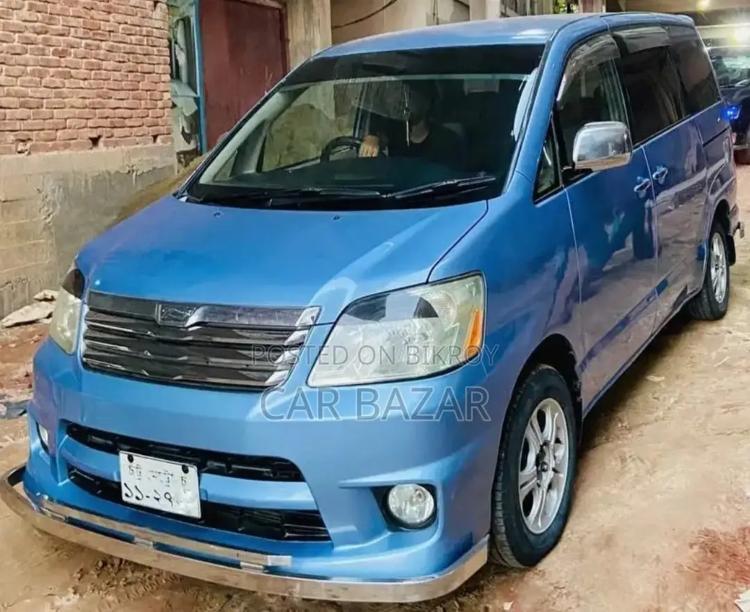টয়োটা নোহা এস গ্রেড স্কাই ব্লু ২০০৩