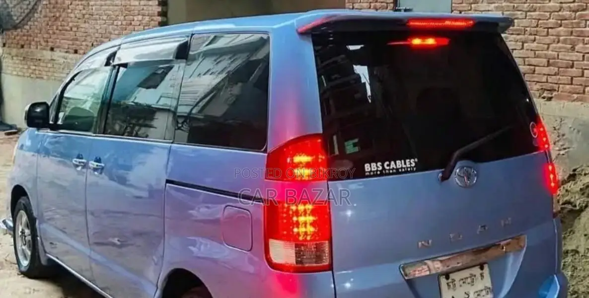 টয়োটা নোহা এস গ্রেড স্কাই ব্লু ২০০৩